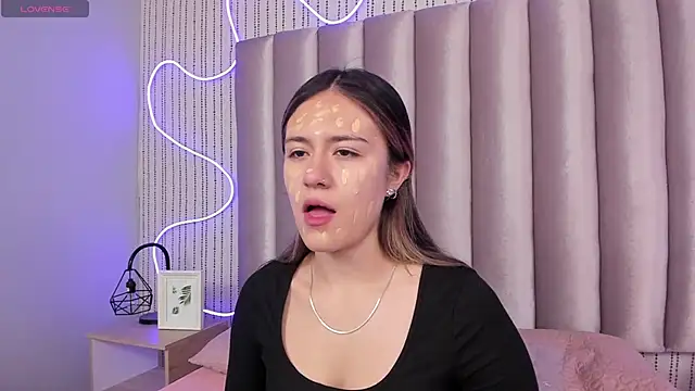 SamanthaPeachss online show from February 2, 1:21 pm