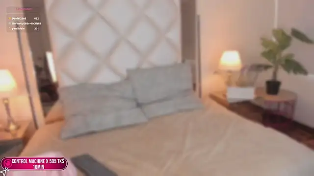 Snapshot of Megan_DH chatting on September 19, 2:16 pm Megan DH online show from September 19, 2:16 pm