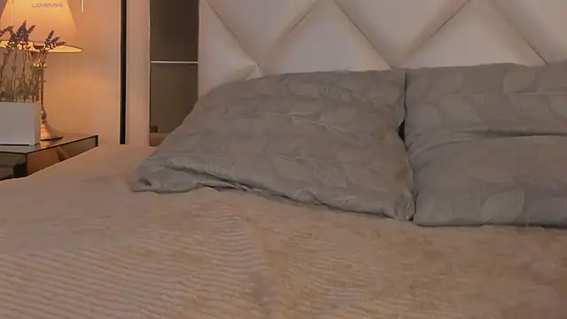 Snapshot of Megan_DH chatting on October 22, 12:10 pm Megan DH online show from October 22, 12:10 pm