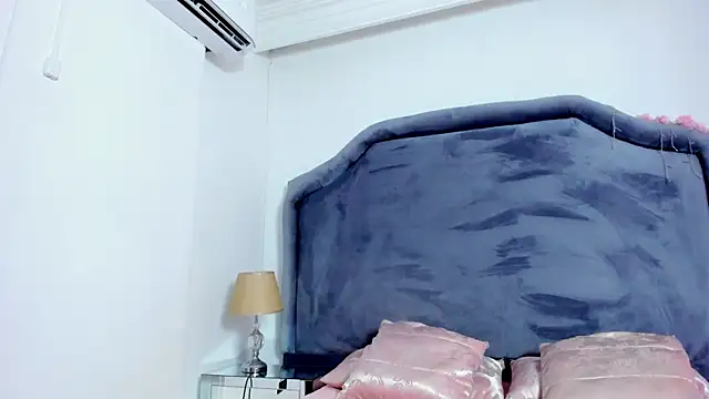 Snapshot of AriaGreenn chatting on September 24, 12:59 pm AriaGreenn online show from September 24, 12:59 pm