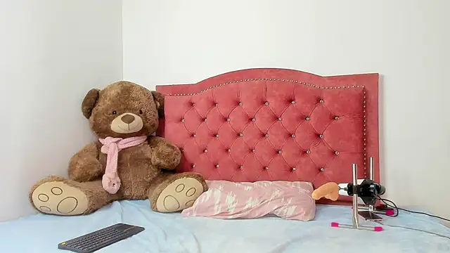 Snapshot of Nataly_evans18 chatting on September 25, 5:50 am Nataly evans18 online show from September 25, 5:50 am