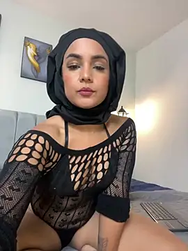 Samara Hadi  online show from September 8, 9:14 pm