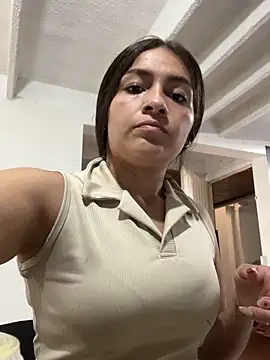 Snapshot of Alyha_Cortes chatting on September 24, 1:32 pm Alyha Cortes online show from September 24, 1:32 pm