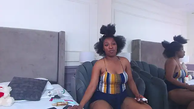 Snapshot of NatashaSilver chatting on October 28, 1:17 pm NatashaSilver online show from October 28, 1:17 pm