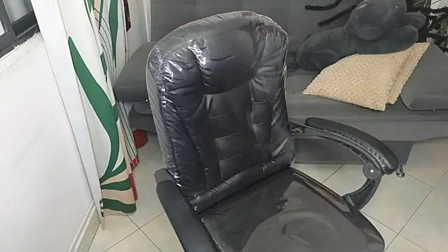 Snapshot of kathie_lozada chatting on October 6, 6:19 am kathie lozada online show from October 6, 6:19 am