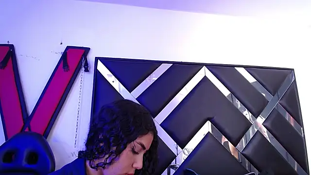 Joselynn   online show from September 12, 8:16 pm