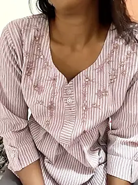 Snapshot of Shalu_G chatting on October 22, 8:30 am Shalu G online show from October 22, 8:30 am