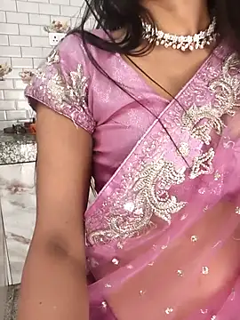 Snapshot of Shalu_G chatting on September 20, 9:18 am Shalu G online show from September 20, 9:18 am