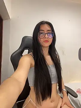 Just Isaa online show from March 21, 9:31 pm