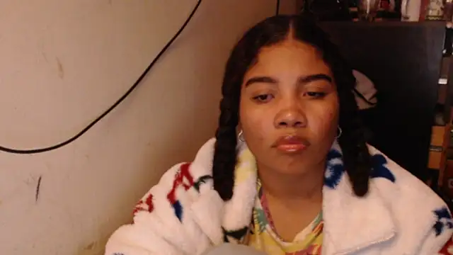 madelene online show from March 22, 2:17 am