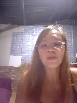 Snapshot of SexyHottMom chatting on September 26, 2:15 pm SexyHottMom online show from September 26, 2:15 pm