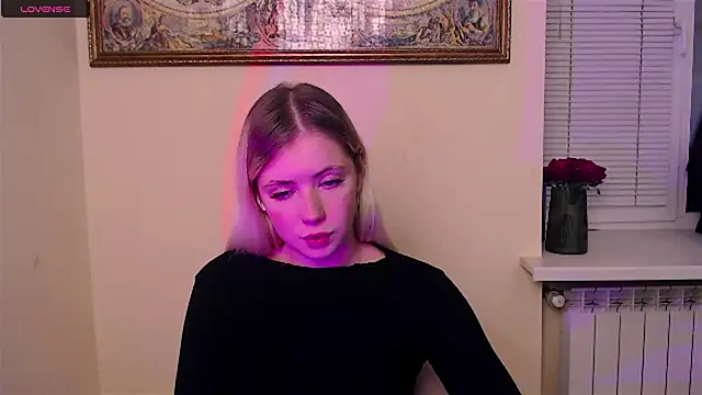 Snapshot of AliceHotty_ chatting on October 2, 11:26 am AliceHotty  online show from October 2, 11:26 am