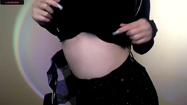 Snapshot of AliceHotty_ chatting on October 25, 10:12 am AliceHotty  online show from October 25, 10:12 am