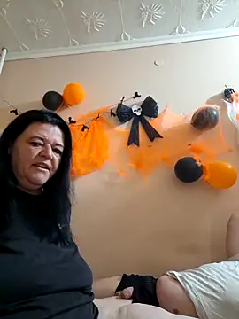 Snapshot of BlacReign chatting on October 22, 7:30 pm BlacReign online show from October 22, 7:30 pm