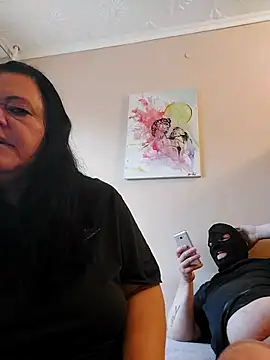 Snapshot of BlacReign chatting on October 5, 2:11 pm BlacReign online show from October 5, 2:11 pm