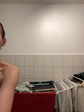 Emilia Mausi online show from November 12, 8:29 pm