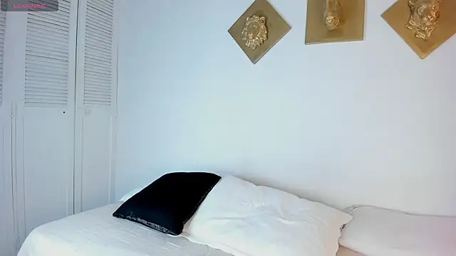 Aleexiiaa online show from October 4, 12:55 pm