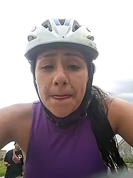 Snapshot of CAROLINE__07 chatting on September 27, 5:20 pm CAROLINE 07 online show from September 27, 5:20 pm