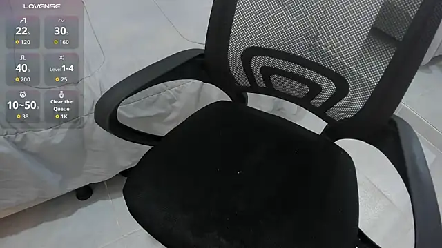 Snapshot of _shaiira chatting on September 18, 4:38 pm shaiira online show from September 18, 4:38 pm