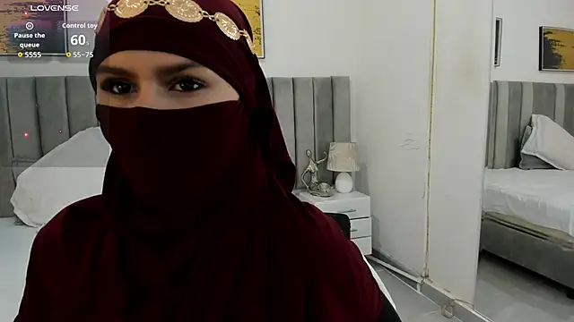 Snapshot of _shaiira chatting on October 11, 11:36 am shaiira online show from October 11, 11:36 am