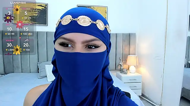 Snapshot of _shaiira chatting on October 13, 11:57 am shaiira online show from October 13, 11:57 am