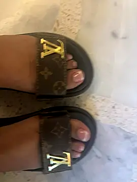 Snapshot of Carly_Monroe_ chatting on September 23, 10:19 pm Carly Monroe online show from September 23, 10:19 pm