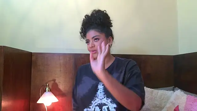 Snapshot of Carly_Monroe_ chatting on September 29, 10:48 pm Carly Monroe online show from September 29, 10:48 pm