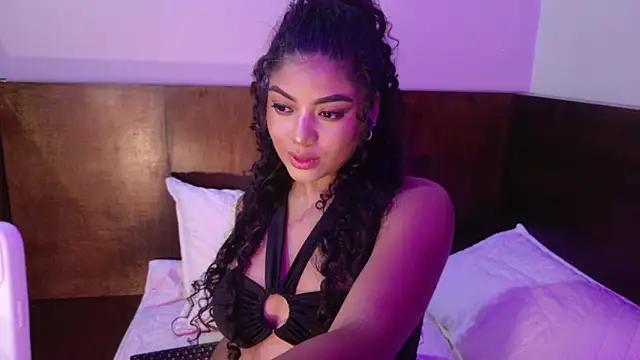 Snapshot of Carly_Monroe_ chatting on October 24, 10:06 pm Carly Monroe online show from October 24, 10:06 pm