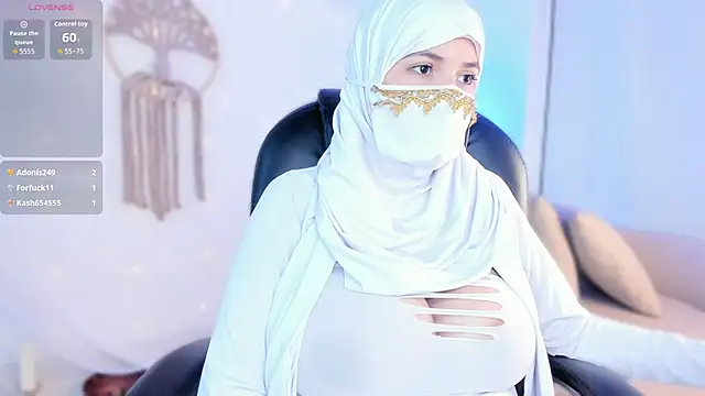 Snapshot of salma_isawwii chatting on October 30, 3:02 pm salma isawwii online show from October 30, 3:02 pm