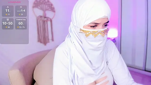 Snapshot of salma_isawwii chatting on September 21, 1:43 pm salma isawwii online show from September 21, 1:43 pm