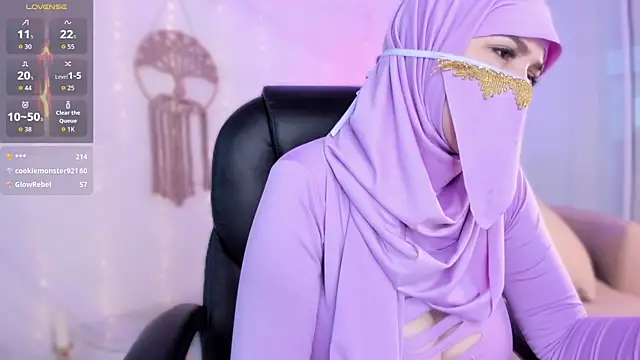 Snapshot of salma_isawwii chatting on September 28, 2:33 pm salma isawwii online show from September 28, 2:33 pm