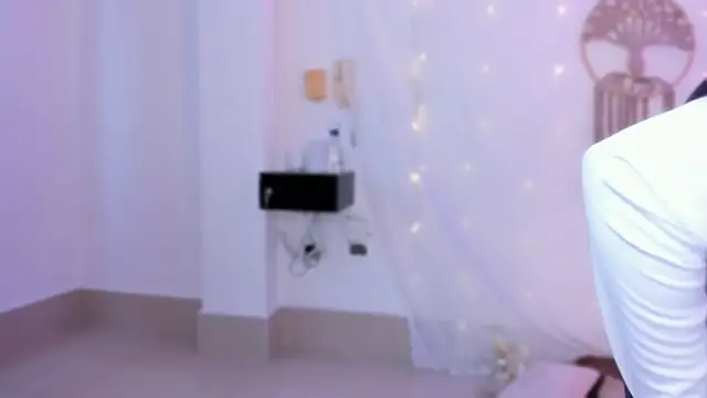 Snapshot of salma_isawwii chatting on October 8, 2:10 pm salma isawwii online show from October 8, 2:10 pm