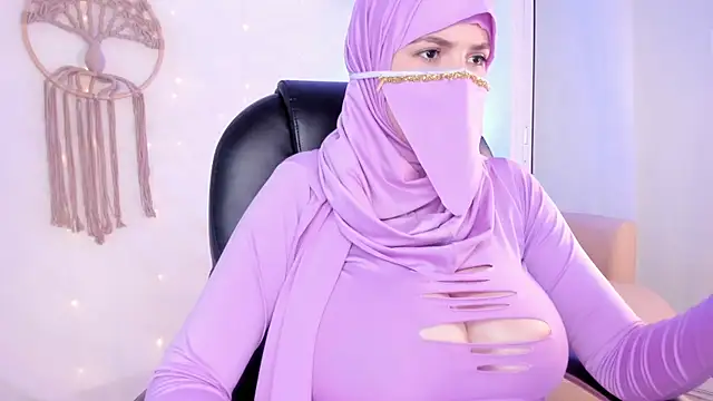 Snapshot of salma_isawwii chatting on October 29, 2:53 pm salma isawwii online show from October 29, 2:53 pm