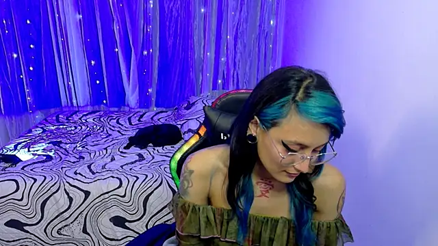 Blazing Haze online show from April 10, 1:55 am