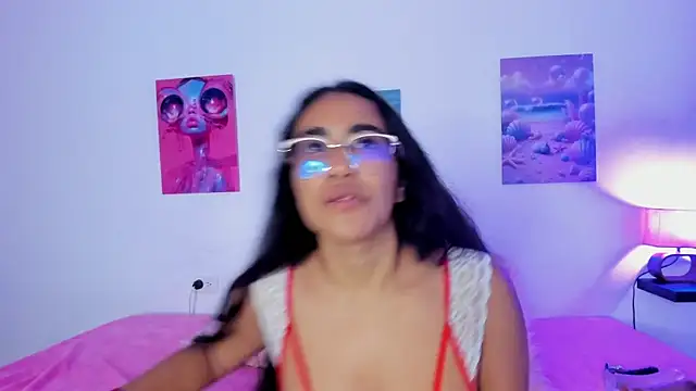 Snapshot of tyra_bankss_ chatting on October 21, 3:10 am tyra bankss  online show from October 21, 3:10 am