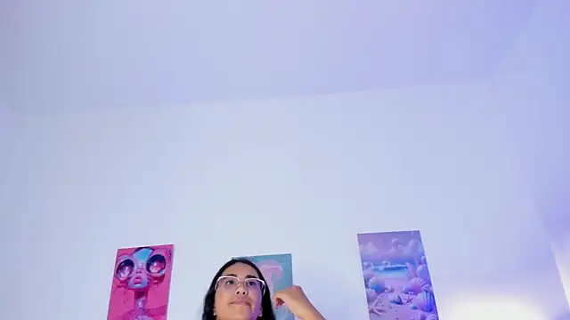 Snapshot of tyra_bankss_ chatting on October 29, 3:11 am tyra bankss  online show from October 29, 3:11 am