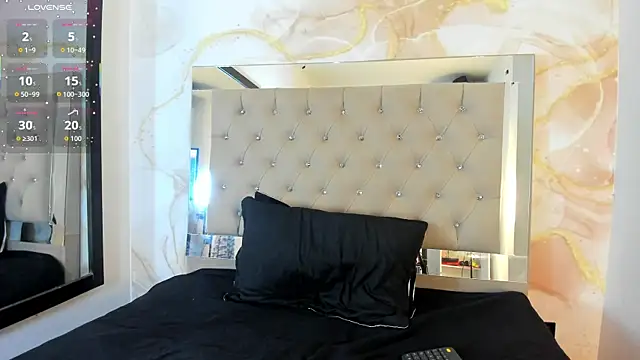 Luna Tylor online show from March 10, 3:43 am