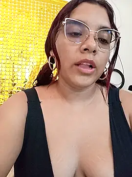 BristlyLovebird online show from September 19, 2:16 pm