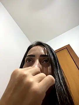 lucioliveira online show from December 4, 2:36 am