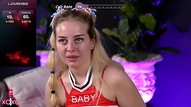 Snapshot of SerenaNoir chatting on September 22, 4:22 am SerenaNoir online show from September 22, 4:22 am