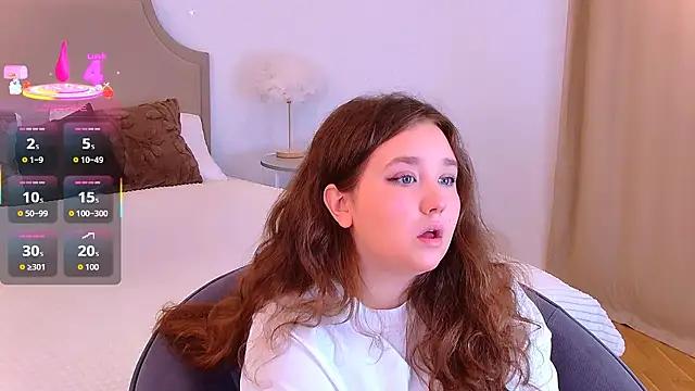 Snapshot of VelvetVixenCute chatting on September 21, 5:28 am VelvetVixenCute online show from September 21, 5:28 am