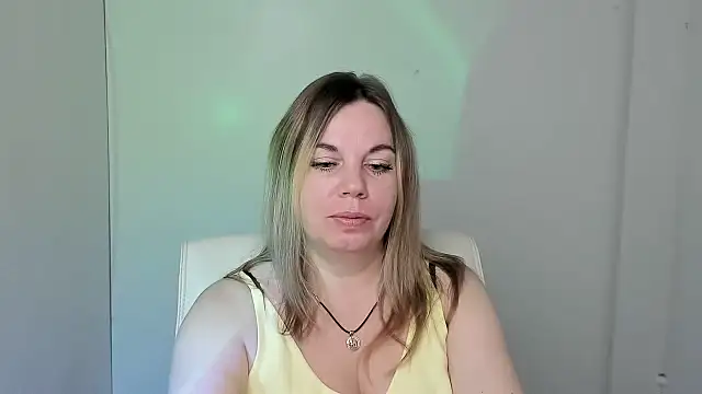 Jessica Amore online show from October 18, 6:05 am