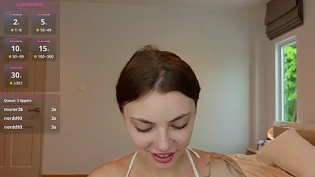 Snapshot of PhantomLace chatting on October 26, 12:06 am PhantomLace online show from October 26, 12:06 am