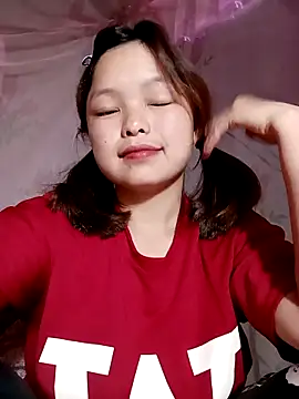 Snapshot of XoiXoi232 chatting on October 3, 11:04 am XoiXoi232 online show from October 3, 11:04 am