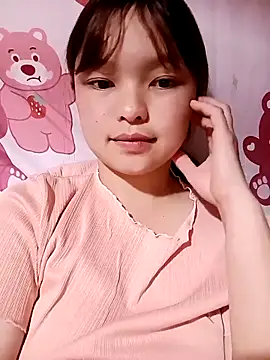 Snapshot of XoiXoi232 chatting on October 31, 9:13 am XoiXoi232 online show from October 31, 9:13 am