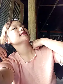 Snapshot of XoiXoi232 chatting on October 13, 4:15 am XoiXoi232 online show from October 13, 4:15 am