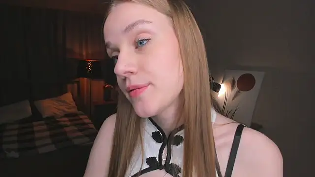 OdellaFrake online show from October 5, 8:14 pm