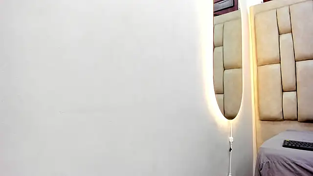 GabyAndHugo online show from October 8, 1:04 pm