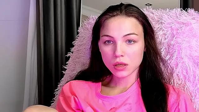 Lily Me online show from September 13, 8:50 pm