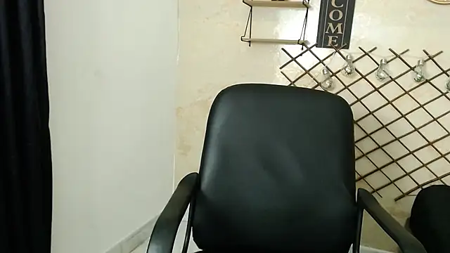 Snapshot of Perla_stonex chatting on September 29, 10:59 pm Perla stonex online show from September 29, 10:59 pm